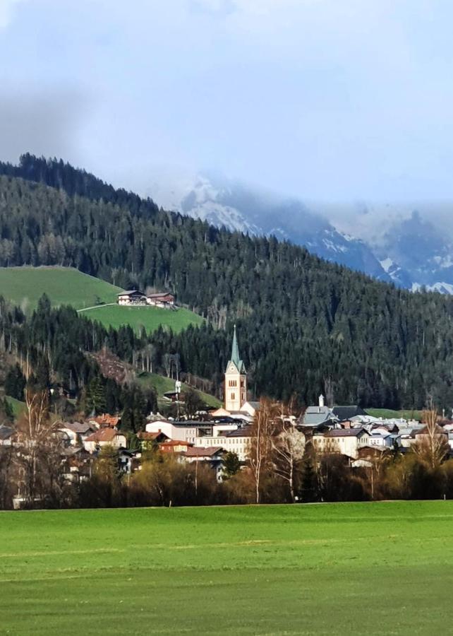 Der Torwirt Radstadt Bagian luar foto
